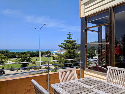 Lornebeach Apartments - Hobart Tourism 3