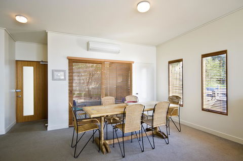 Lornebeach Apartments - Hobart Tourism 42