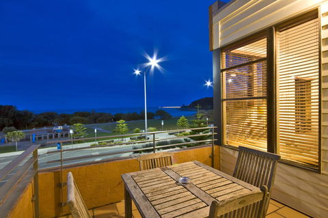 Lornebeach Apartments - Hobart Tourism 2