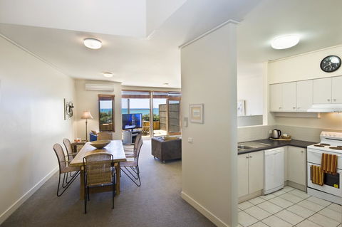 Lornebeach Apartments - Hobart Tourism 38