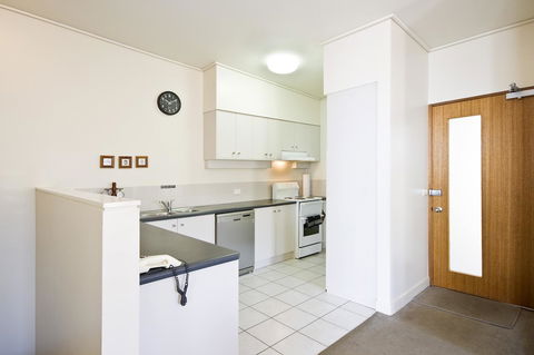 Lornebeach Apartments - Hobart Tourism 29