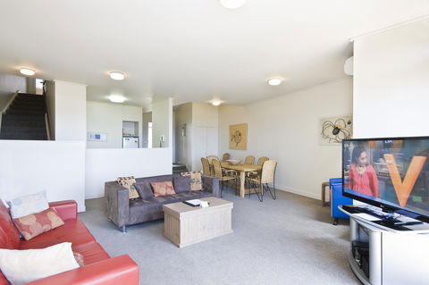 Lornebeach Apartments - Hobart Tourism 5