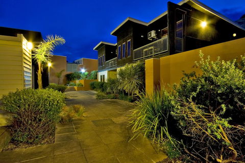 Lornebeach Apartments - Hobart Tourism 6