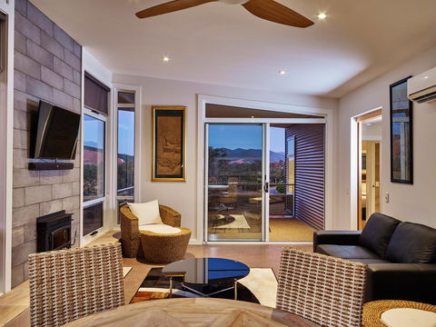 Panoramia Villas - Hobart Tourism 6