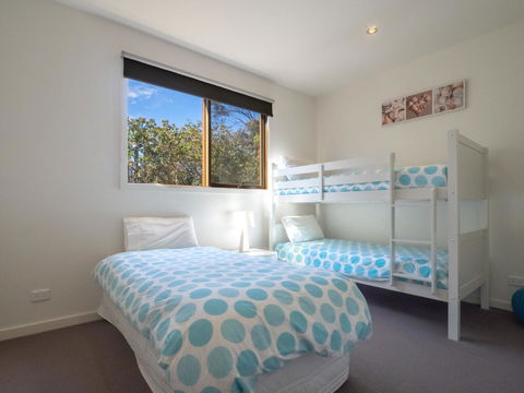 Blairgowrie Moonah Beach House: Walk To Beach - Hobart Tourism 10