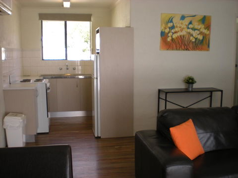 Willow Dene Holiday Apartments - Hobart Tourism 7