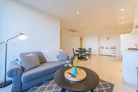 Pride Manor South Yarra - Hobart Tourism 1