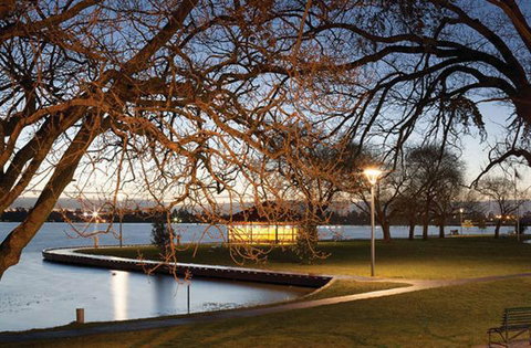 Lake Wendouree Luxury Apartments - Hobart Tourism 1