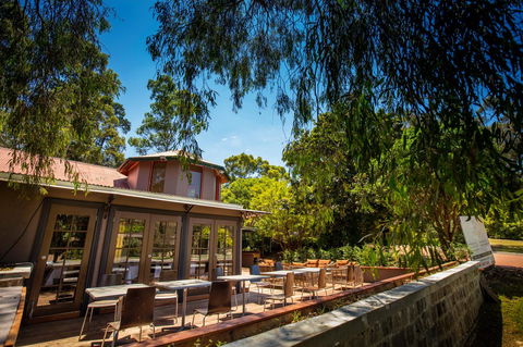 Eltham Gateway Hotel & Conference Centre - Hobart Tourism 43