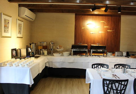 Eltham Gateway Hotel & Conference Centre - Hobart Tourism 13