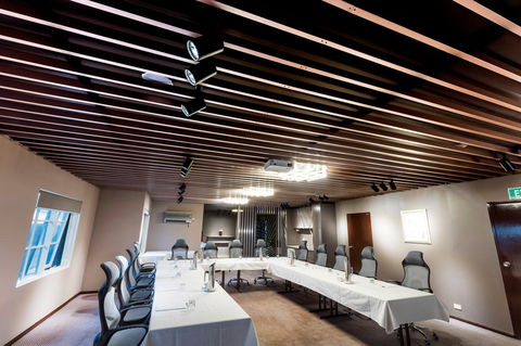 Eltham Gateway Hotel & Conference Centre - Hobart Tourism 11