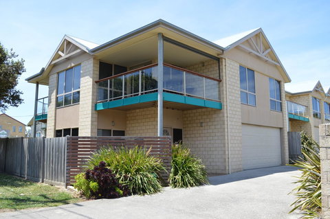 Ocean View Beach House - Hobart Tourism 0