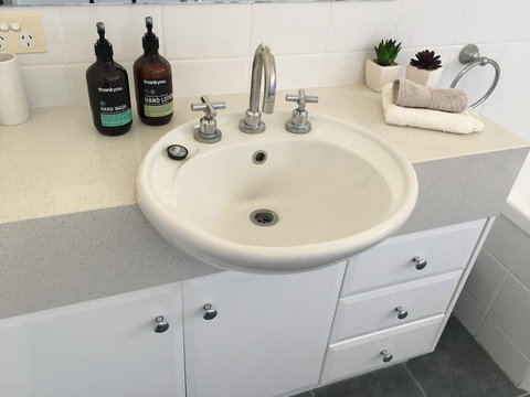 Ocean View Beach House - Hobart Tourism 3