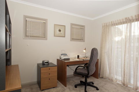 Ringwood Royale - Hobart Tourism 1