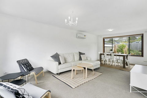 Fairhills - NEW LISTING, Beautifully Styled - Tourism TAS 3