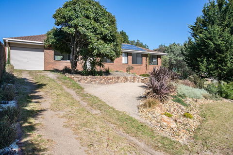 Fairhills - NEW LISTING, Beautifully Styled - Tourism TAS 9
