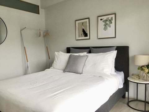 The Wheelhouse - 2BR Waterfront Apt In Town - Hobart Tourism 9