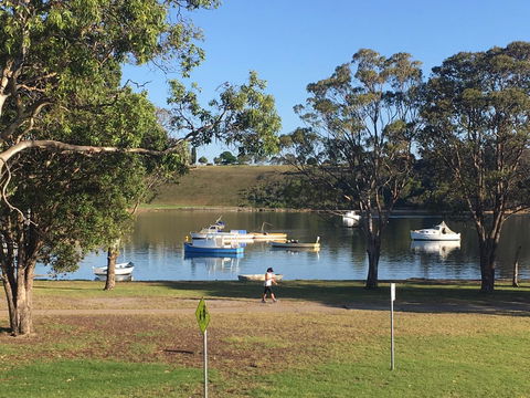 The Wheelhouse - 2BR Waterfront Apt In Town - Hobart Tourism 20