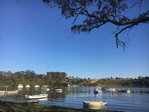 The Wheelhouse - 2BR Waterfront Apt In Town - Hobart Tourism 21