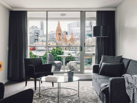 Quay West Suites Melbourne - Tourism TAS 1