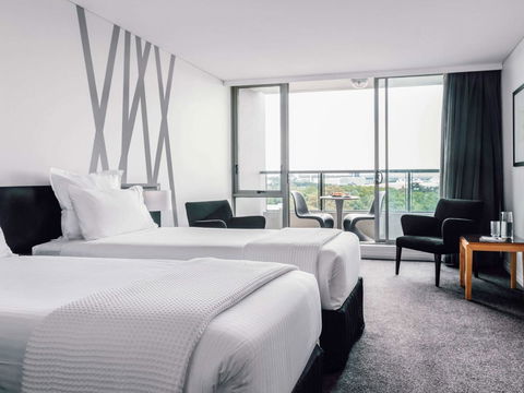 Quay West Suites Melbourne - Tourism TAS 8