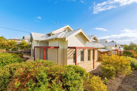 Beach Belle - Hobart Tourism 1