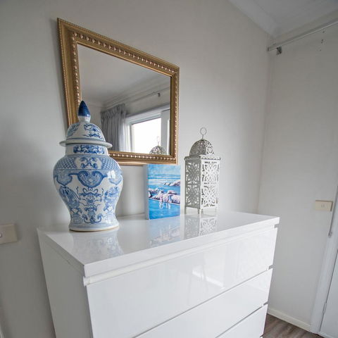 Stunning Waterfront Only 10 Minutes To Phillip Island - FREE EV UNIT 7kW For Electric Cars - Pet Friendly, Fireplace FREE WIFI Wine & Chocolates - Hobart Tourism 21