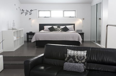 Anchors Port Campbell - Hobart Tourism 11