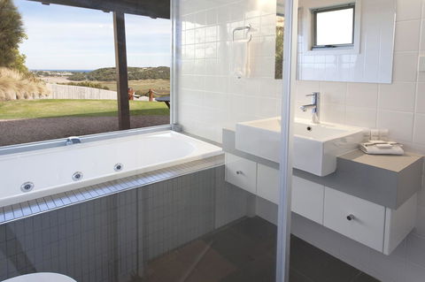 Anchors Port Campbell - Hobart Tourism 5