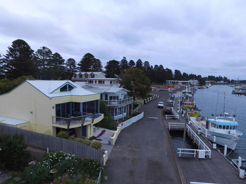 The Waterfront Apartment - Hobart Tourism 2