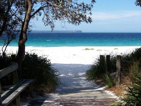 The Break Beachside - Hobart Tourism 2