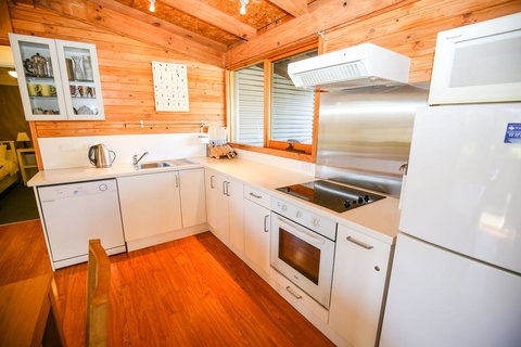 The Cabin - Tourism TAS 3