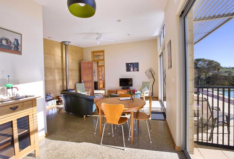 The Chocolate Lily Bed & Breakfast - Hobart Tourism 1