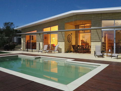 The Chocolate Lily Bed & Breakfast - Hobart Tourism 0