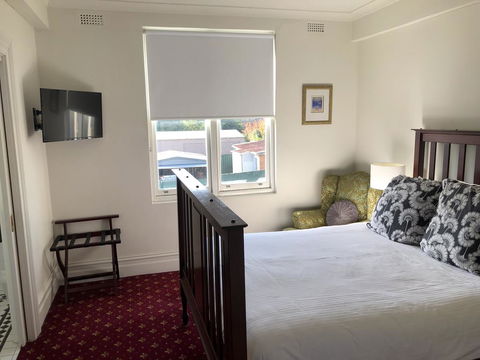 The Corner Hotel Alexandra - Tourism TAS 1