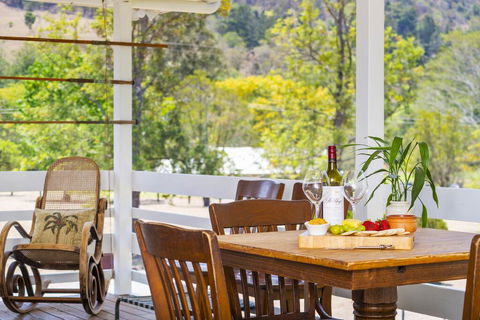 The Cottage On Lamington - Hobart Tourism 1