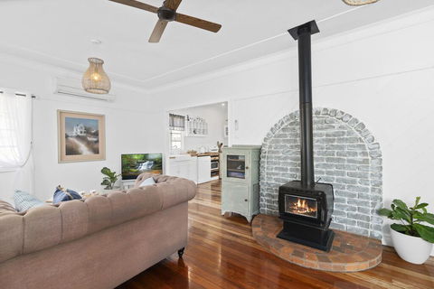 The Cottage On Lamington - Hobart Tourism 2