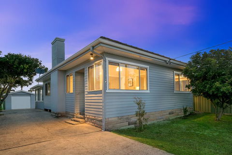 The Entrance North Lakeside Cottage - Hobart Tourism 0