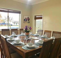 The Entertainer - Downtown Orange Sleeps 11 - Hobart Tourism