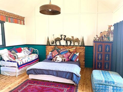 The Funny Farm - Animals / Churchhouse / Amazing Experience - Hobart Tourism 3