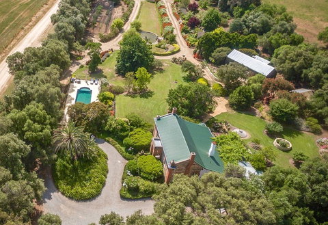 The Garden Cottage At The Olives - Hobart Tourism 2