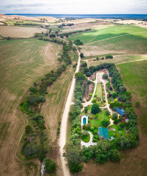 The Garden Cottage At The Olives - Hobart Tourism 3