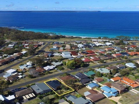 The Great White - Beach Living At Its Best - Hobart Tourism 3