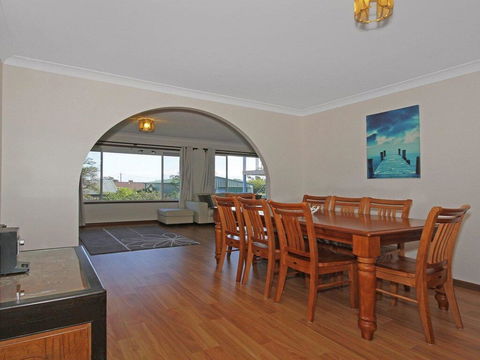 The Heights - Home Style Comforts - Hobart Tourism 1