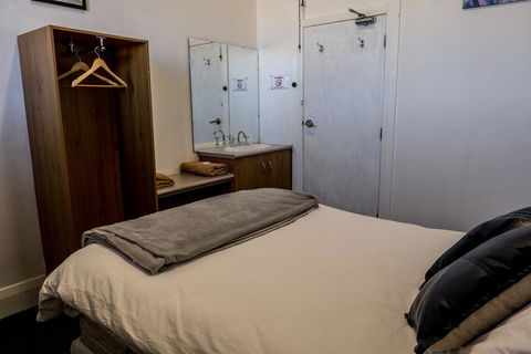 The Imperial Hotel - Hobart Tourism 3