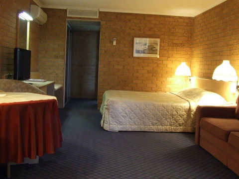 The John Hunter Motel - Hobart Tourism 3