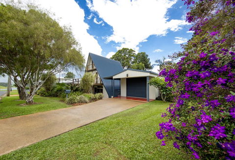 The Lake House - Tourism TAS 2