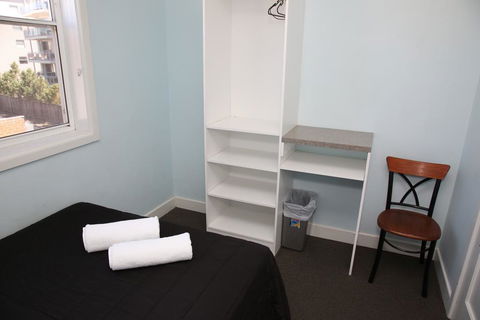 The Lakes Hotel - Hobart Tourism 1