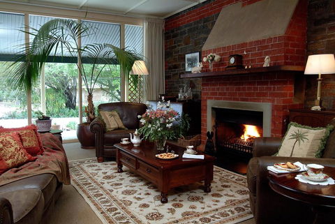 The Lodge Country House - Hobart Tourism 3