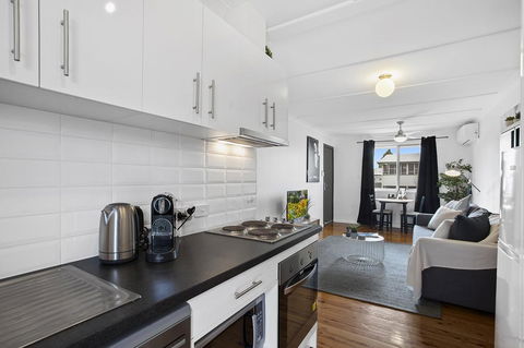 The Neo Stylish Central Apartment With Aircon Courtyard And Netflix - Hobart Tourism 2